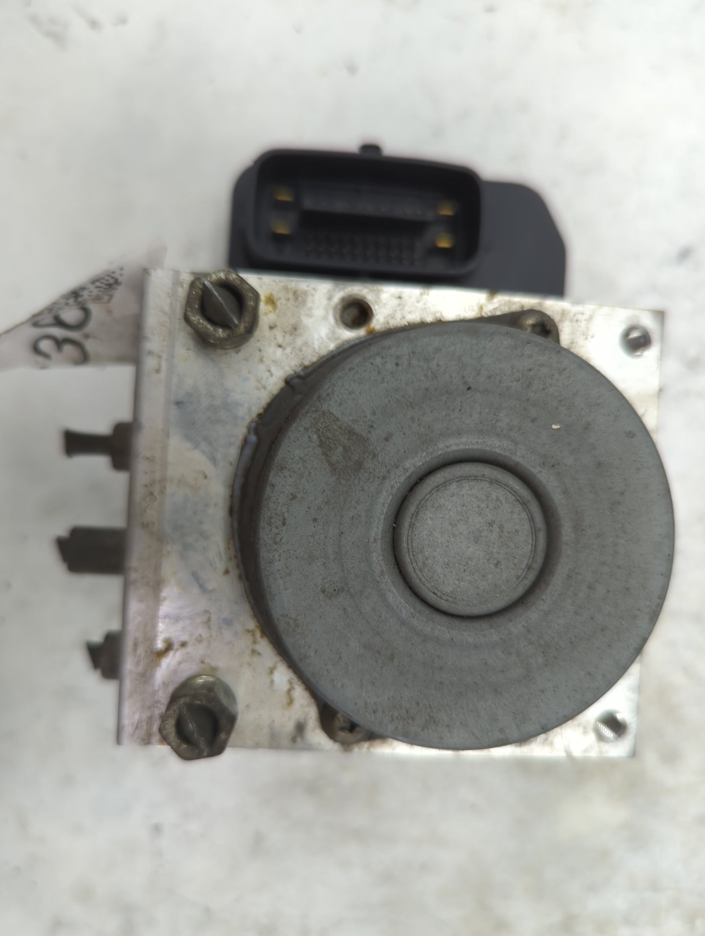 2016 Mazda Mazda6 ABS Pump Control Module Replacement P/N:GMM4-437A0 116040-34582 Fits OEM Used Auto Parts - Oemusedautopart