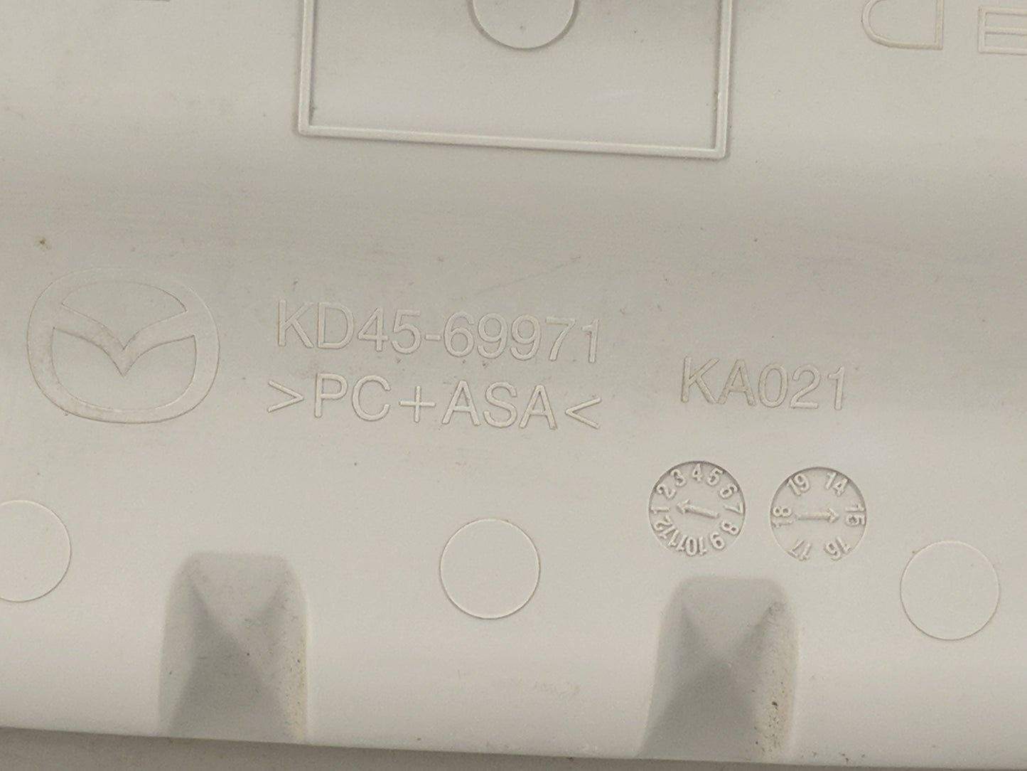 Mazda Mazda6 Overhead Roof Console Beige - Oemusedautoparts1.com