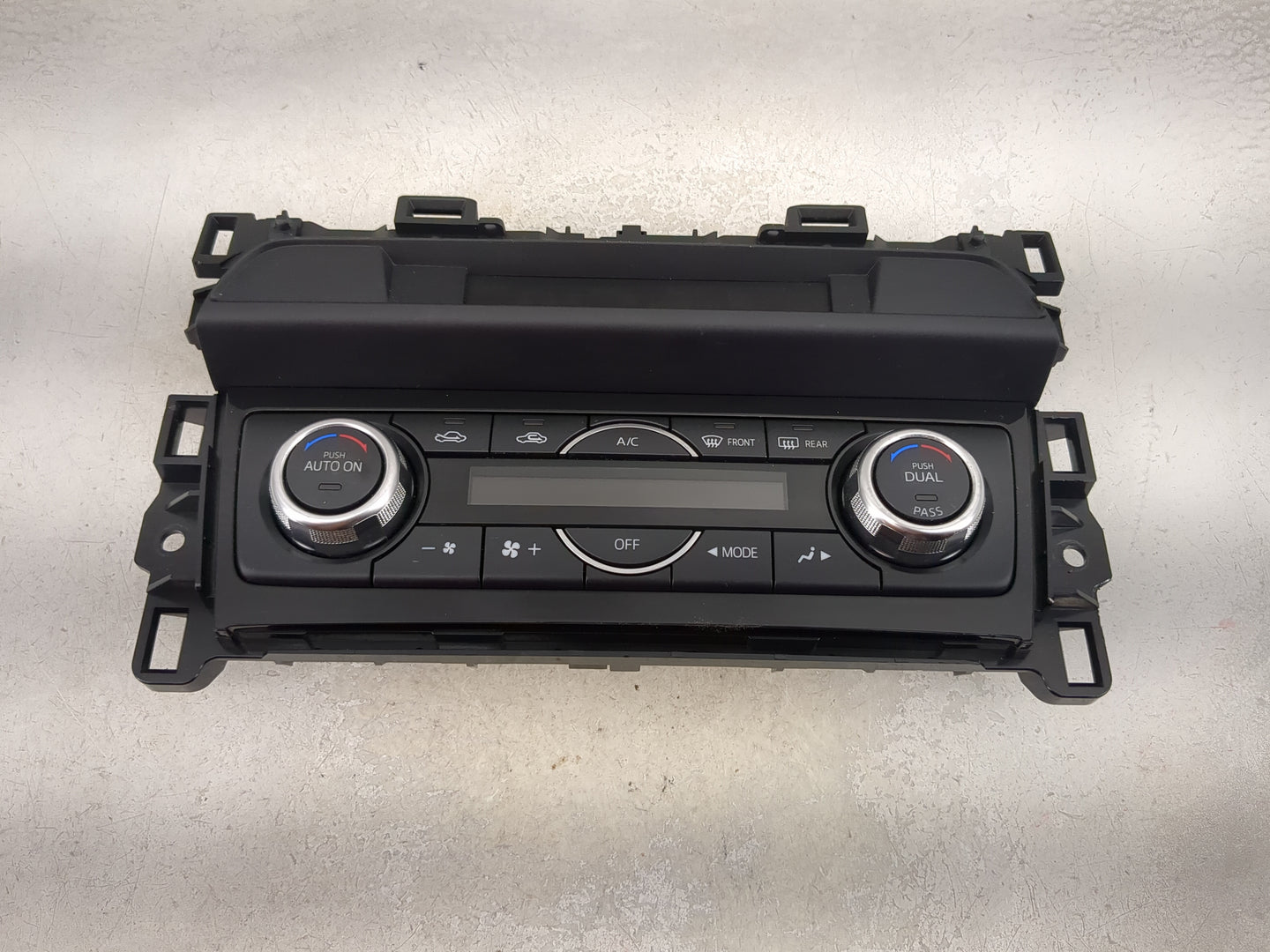 2016 Mazda Mazda6 Climate Control Module Temperature AC/Heater Replacement P/N:GMN7 61 190 C VPEALH-18C612-FD Fits OEM Used 