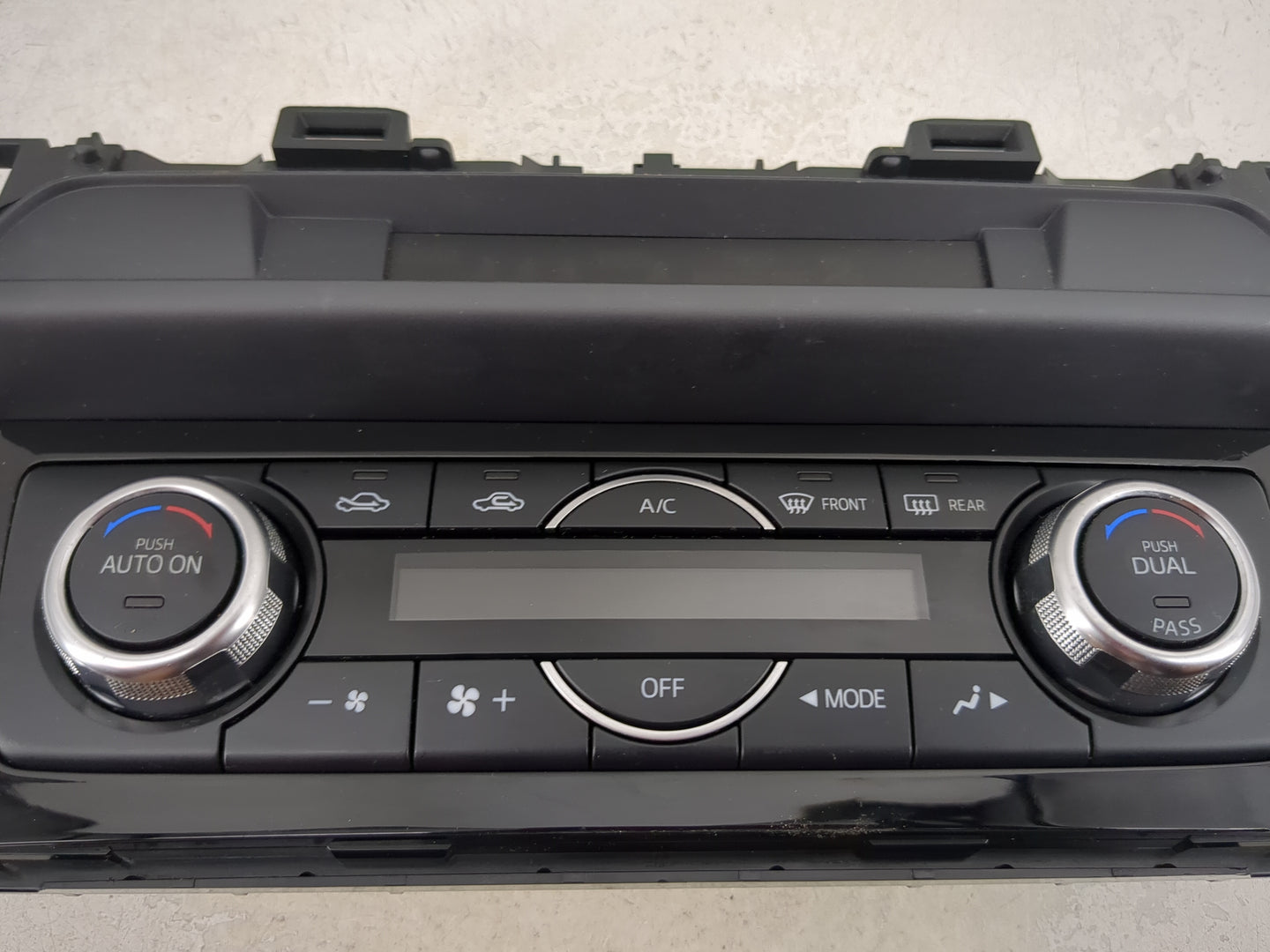 2016 Mazda Mazda6 Climate Control Module Temperature AC/Heater Replacement P/N:GMN7 61 190 C VPEALH-18C612-FD Fits OEM Used 
