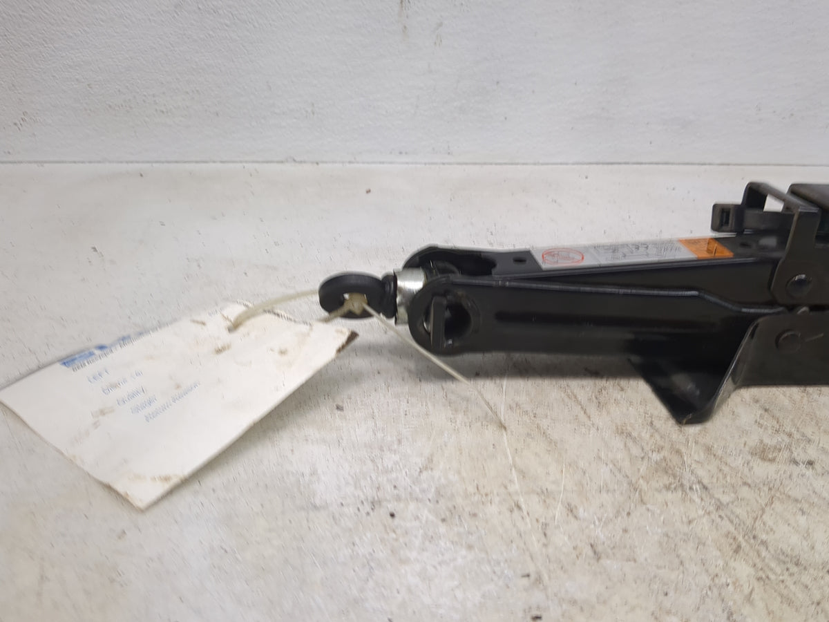 2016 Mazda Mazda6 Spare Scissor Car Jack - Oemusedautoparts1.com