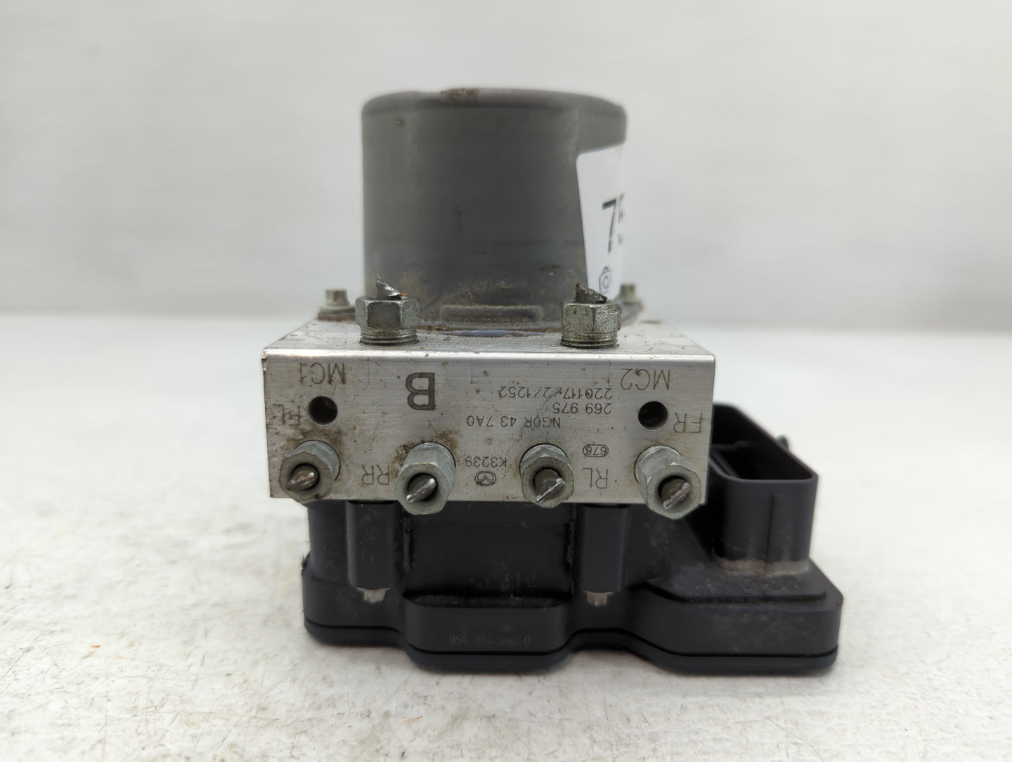 2016-2017 Mazda Mx-5 ABS Pump Control Module Replacement P/N:NG0R 43 7A0 269 975 Fits Fits 2016 2017 OEM Used Auto Parts - O