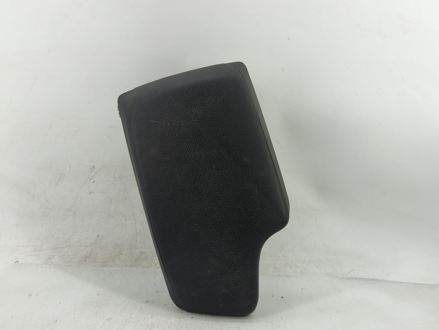 2016 Mercedes-Benz 320 Center Console Armrest Cover Lid Fits OEM Used Auto Parts - Oemusedautoparts1.com