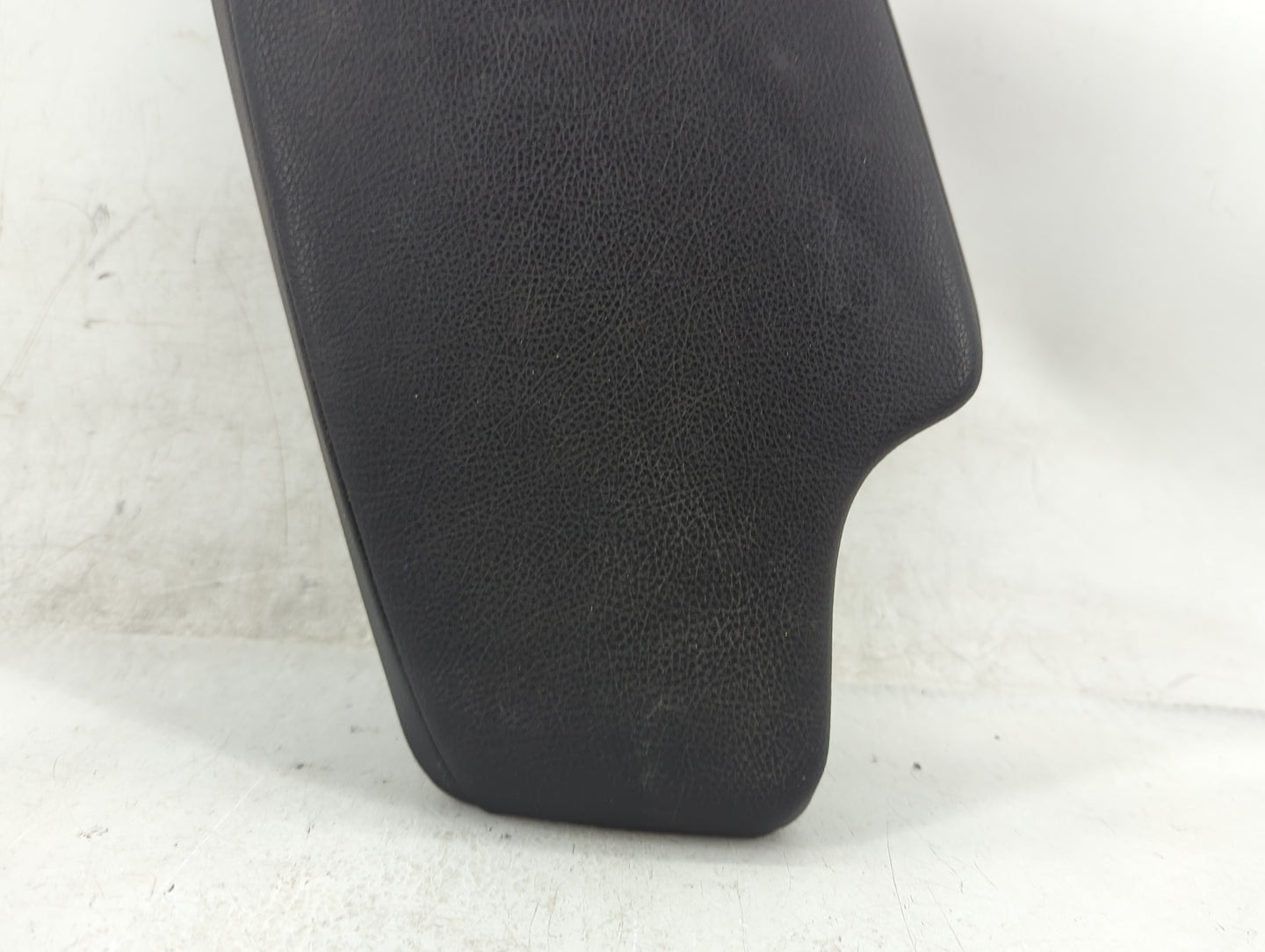 2016 Mercedes-Benz 320 Center Console Armrest Cover Lid Fits OEM Used Auto Parts - Oemusedautoparts1.com