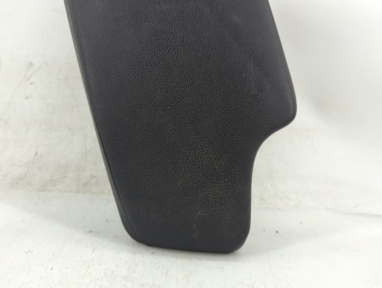 2016 Mercedes-Benz 320 Center Console Armrest Cover Lid Fits OEM Used Auto Parts - Oemusedautoparts1.com