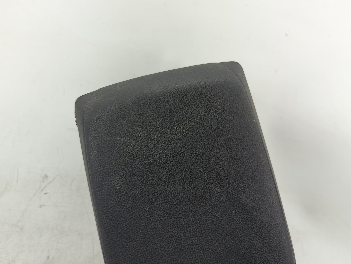 2016 Mercedes-Benz 320 Center Console Armrest Cover Lid Fits OEM Used Auto Parts - Oemusedautoparts1.com