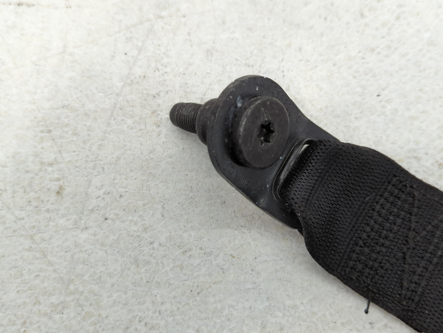 2013-2019 Mercedes-benz B250 Driver Left Seat Belt Front Retractor - Oemusedautoparts1.com