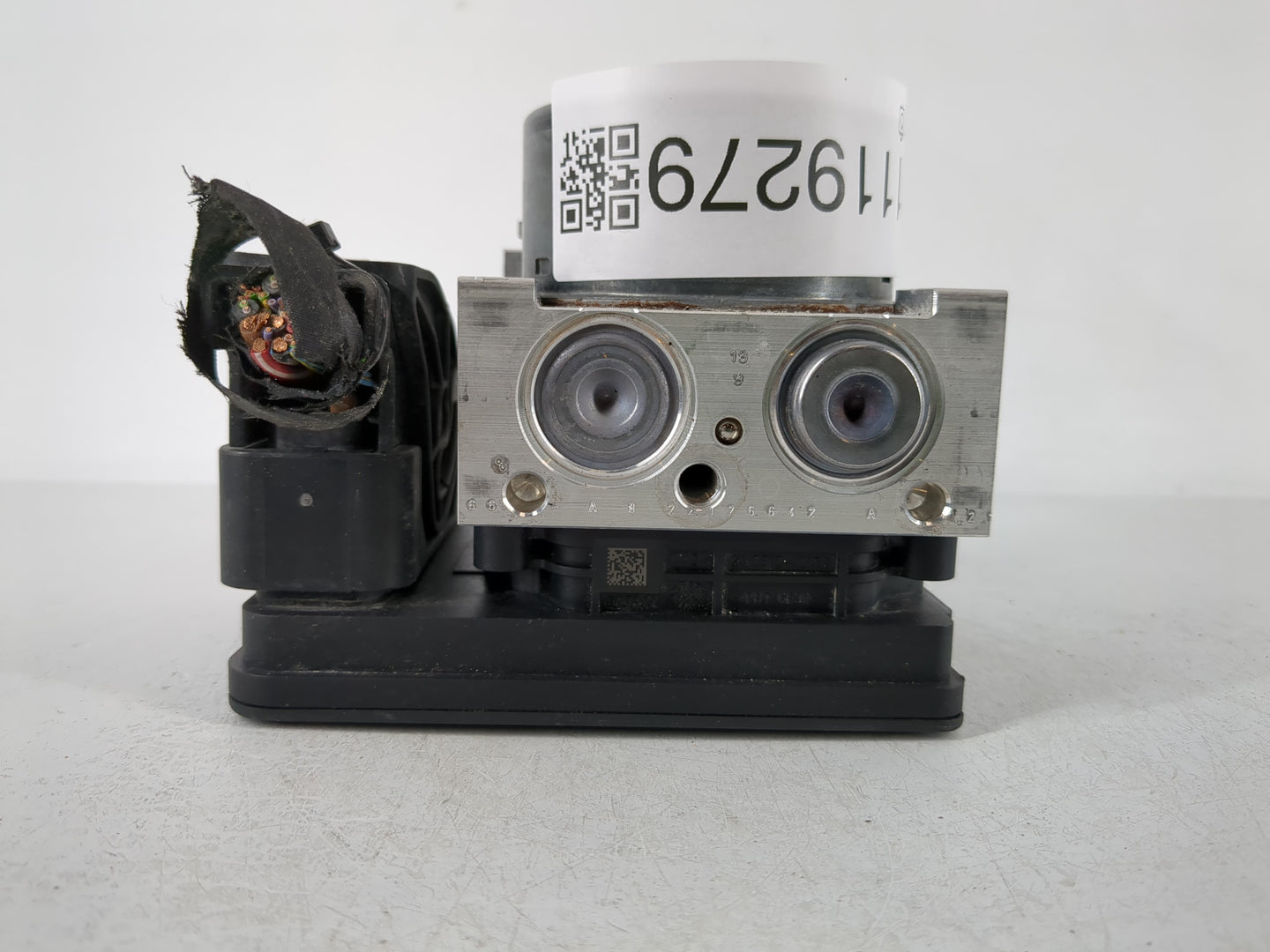2016 Mercedes-Benz C300 ABS Pump Control Module Replacement P/N:Q01 A253 431 00 00 Fits OEM Used Auto Parts - Oemusedautopar