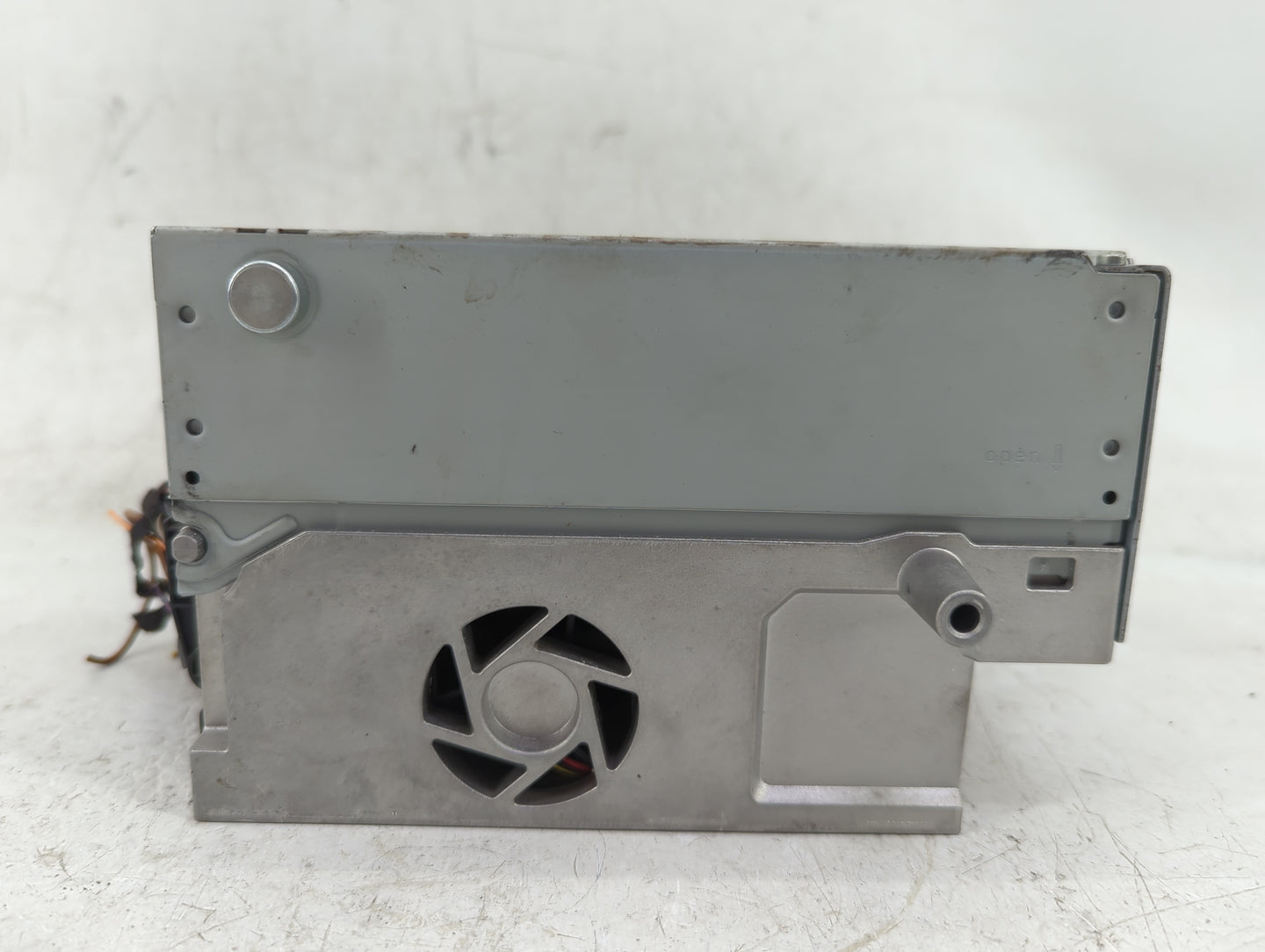2016 Mercedes-Benz C300 Radio AM FM Cd Player Receiver Replacement P/N:2059004622 Fits OEM Used Auto Parts - Oemusedautopart