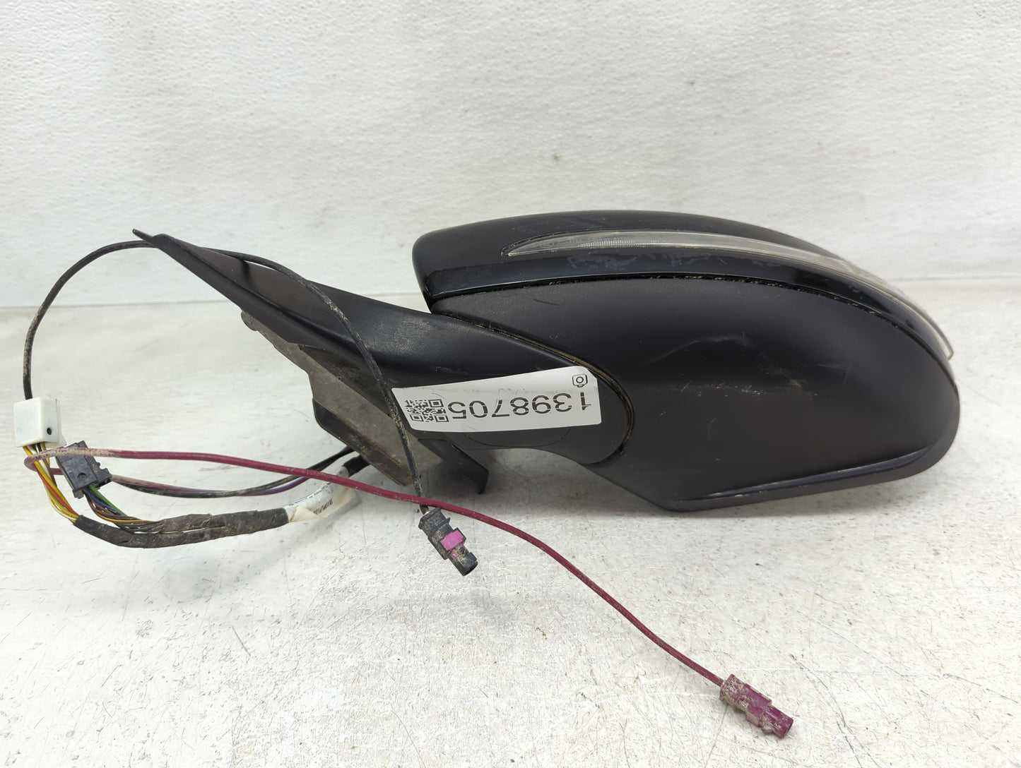 2015-2016 Mercedes-Benz C300 Driver Side View Mirror - Left Door Mirror OEM Used - Oemusedautoparts1.com