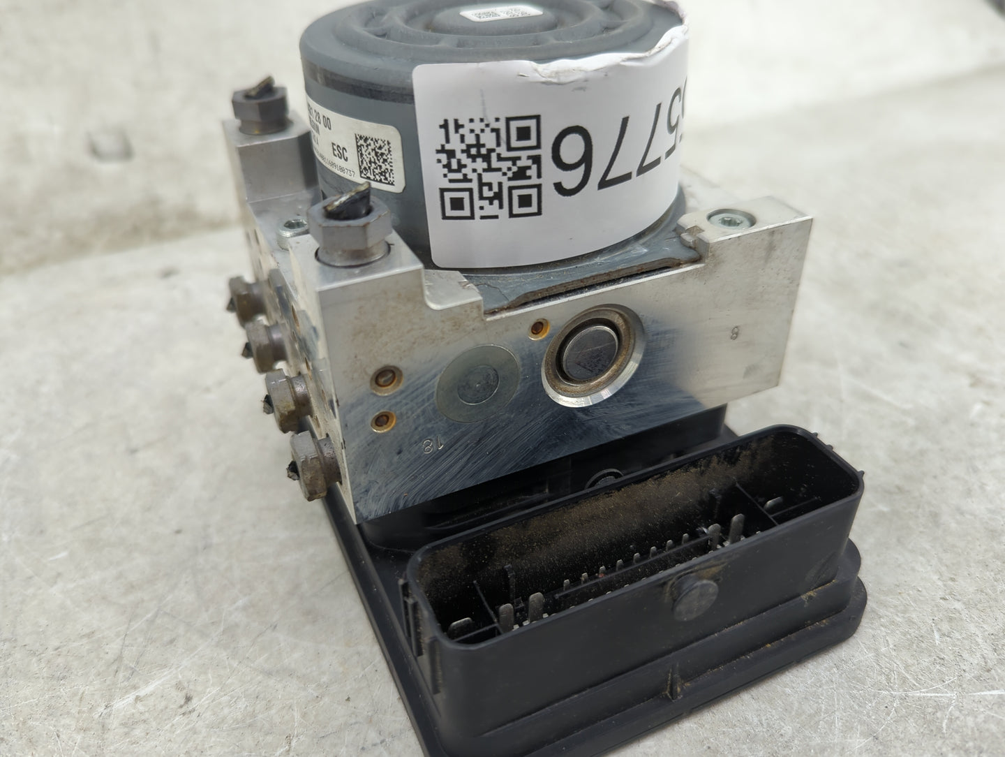 2016 Mercedes-Benz C300 ABS Pump Control Module Replacement P/N:A2534312800 10.0220-0781.4 Fits OEM Used Auto Parts - Oemuse
