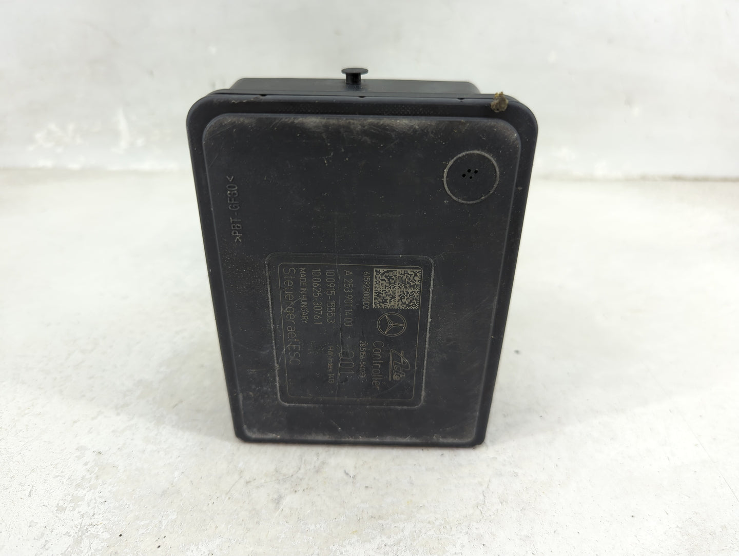 2016 Mercedes-Benz C300 ABS Pump Control Module Replacement P/N:A 253 431 05 12 A 253 431 00 Fits OEM Used Auto Parts - Oemu