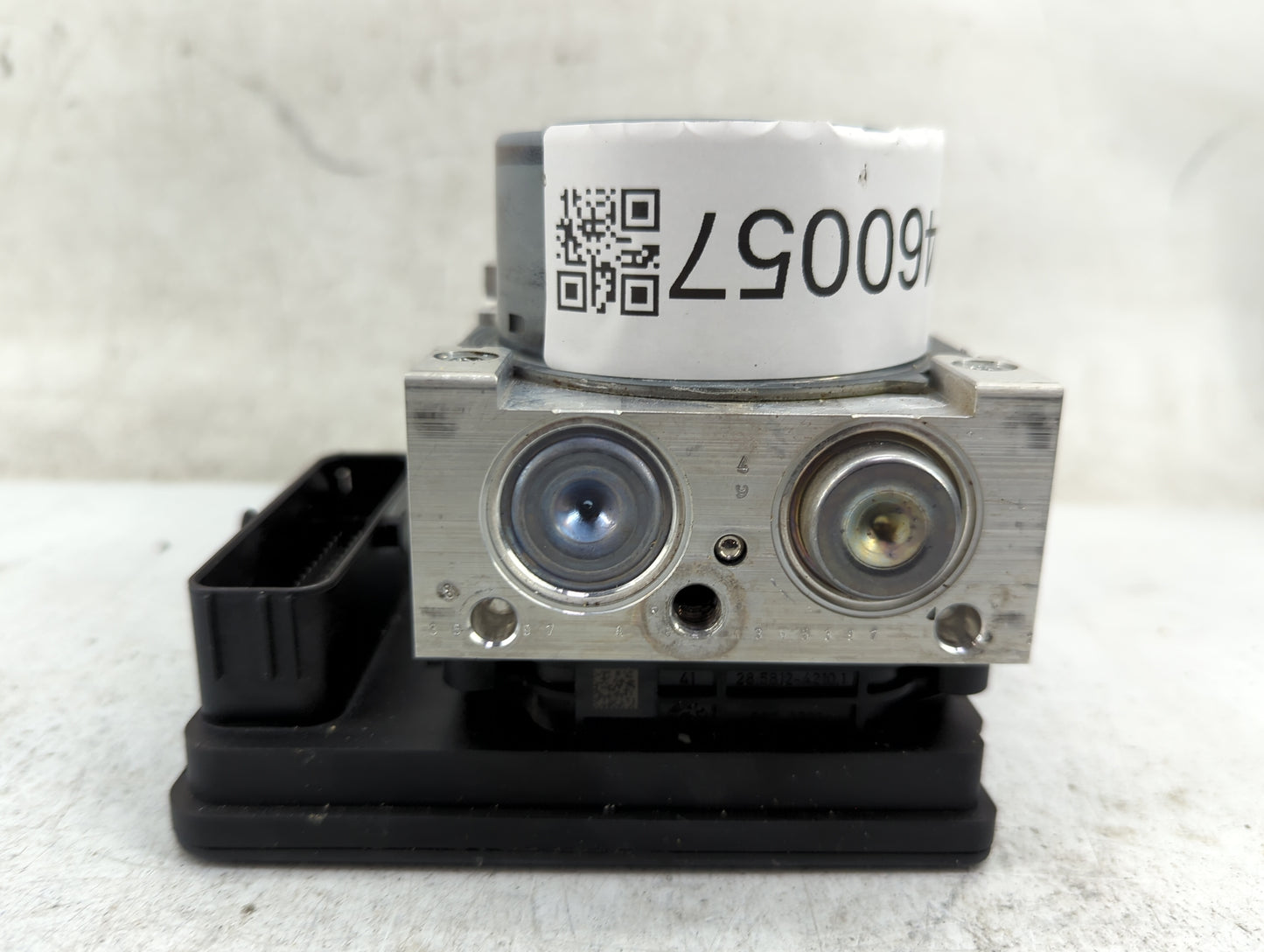 2016 Mercedes-Benz C300 ABS Pump Control Module Replacement P/N:A 253 901 14 00 Fits OEM Used Auto Parts - Oemusedautoparts1