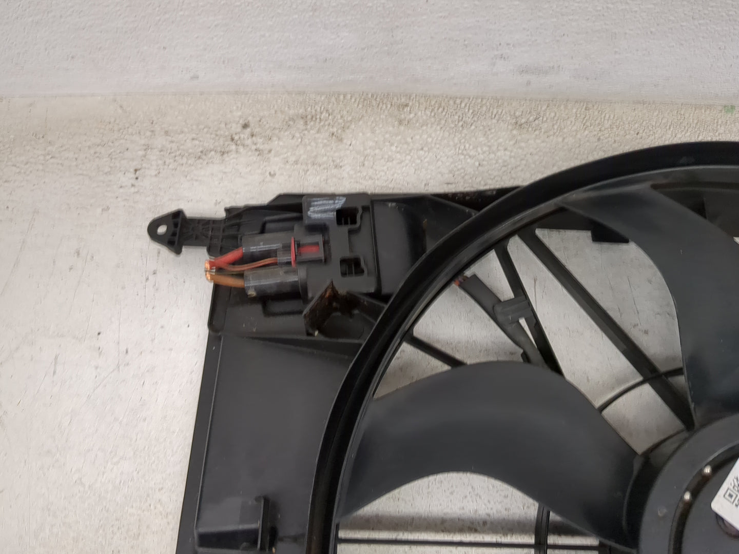 2015 Mercedes-benz C300 Electric Radiator Cooling Fan Motor Assembly - Oemusedautoparts1.com
