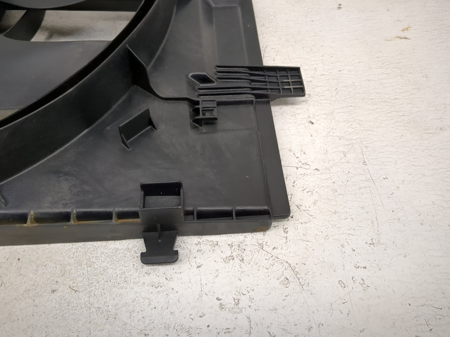 2015 Mercedes-benz C300 Electric Radiator Cooling Fan Motor Assembly - Oemusedautoparts1.com