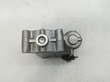 2015-2018 Mercedes-Benz C300 Throttle Body P/N:A 270 141 00 25 2701410025 Fits Fits 2013 2014 2015 2016 2017 2018 2019 2020 2021 OEM Used Auto Parts