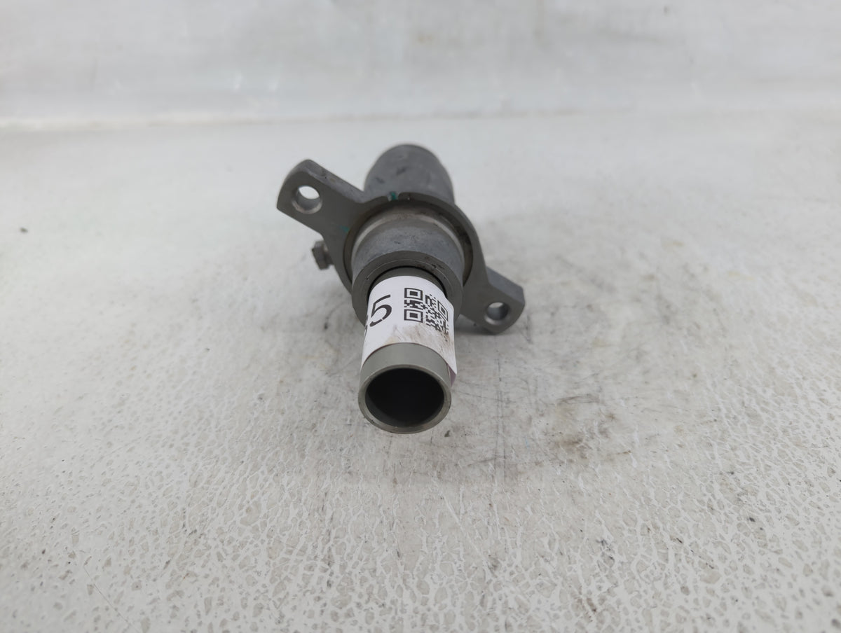 2015-2017 Mercedes-benz C300 Brake Master Cylinder Grey - Oemusedautoparts1.com