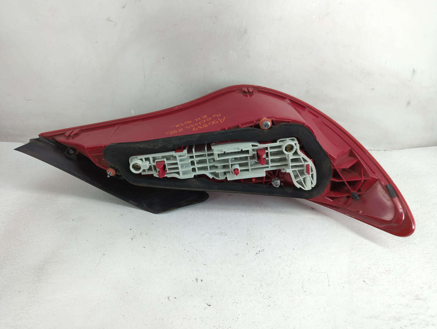 2014-2019 Mercedes-Benz Cla250 Tail Light Assembly Passenger Right OEM P/N:A1179060201 Fits Fits 2014 2015 2016 2017 2018 20