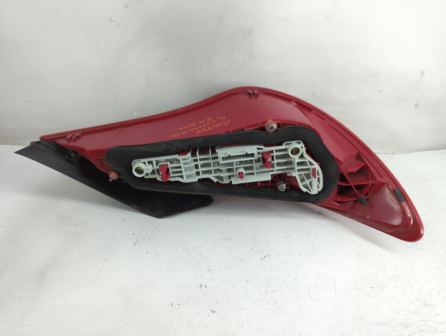 2014-2019 Mercedes-Benz Cla250 Tail Light Assembly Passenger Right OEM P/N:A1179060201 Fits Fits 2014 2015 2016 2017 2018 20
