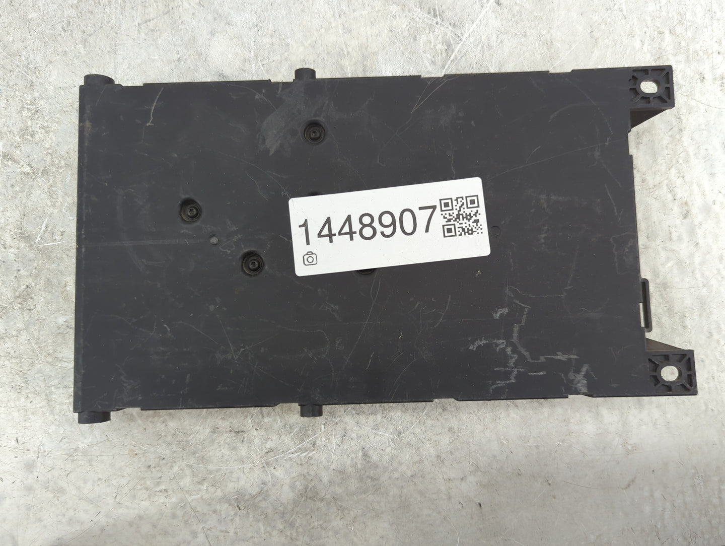 2014 Mercedes-benz Cla250 Body Control Module Bcm Inner Cabin Fuse Box - Oemusedautoparts1.com