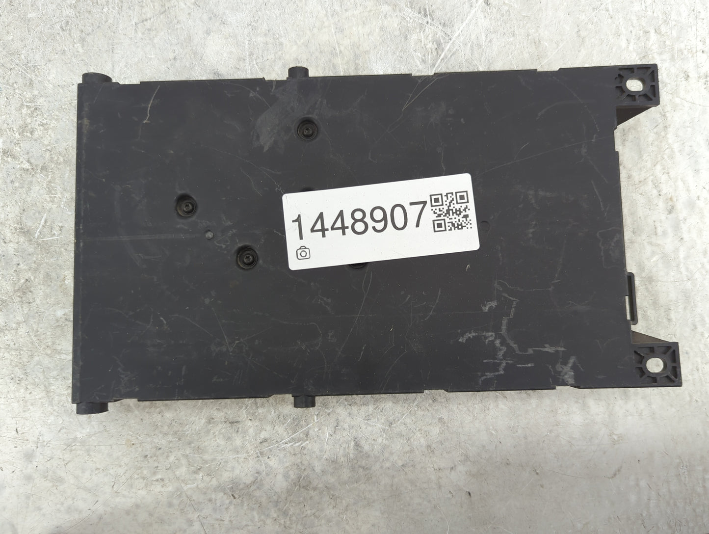 2014 Mercedes-benz Cla250 Body Control Module Bcm Inner Cabin Fuse Box - Oemusedautoparts1.com