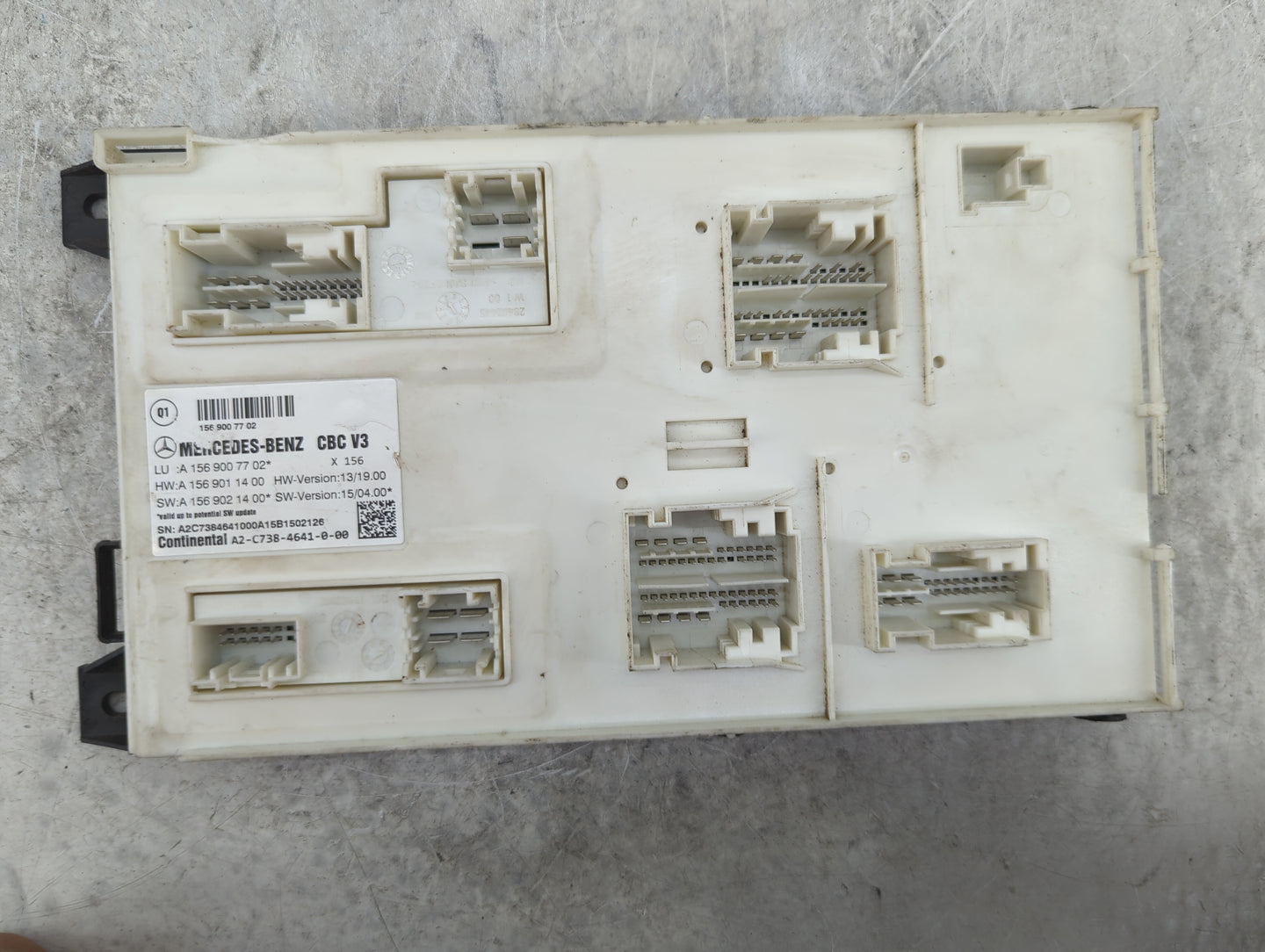2014 Mercedes-benz Cla250 Body Control Module Bcm Inner Cabin Fuse Box - Oemusedautoparts1.com