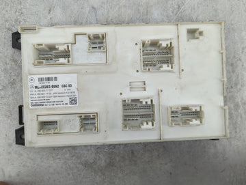 2014 Mercedes-benz Cla250 Body Control Module Bcm Inner Cabin Fuse Box