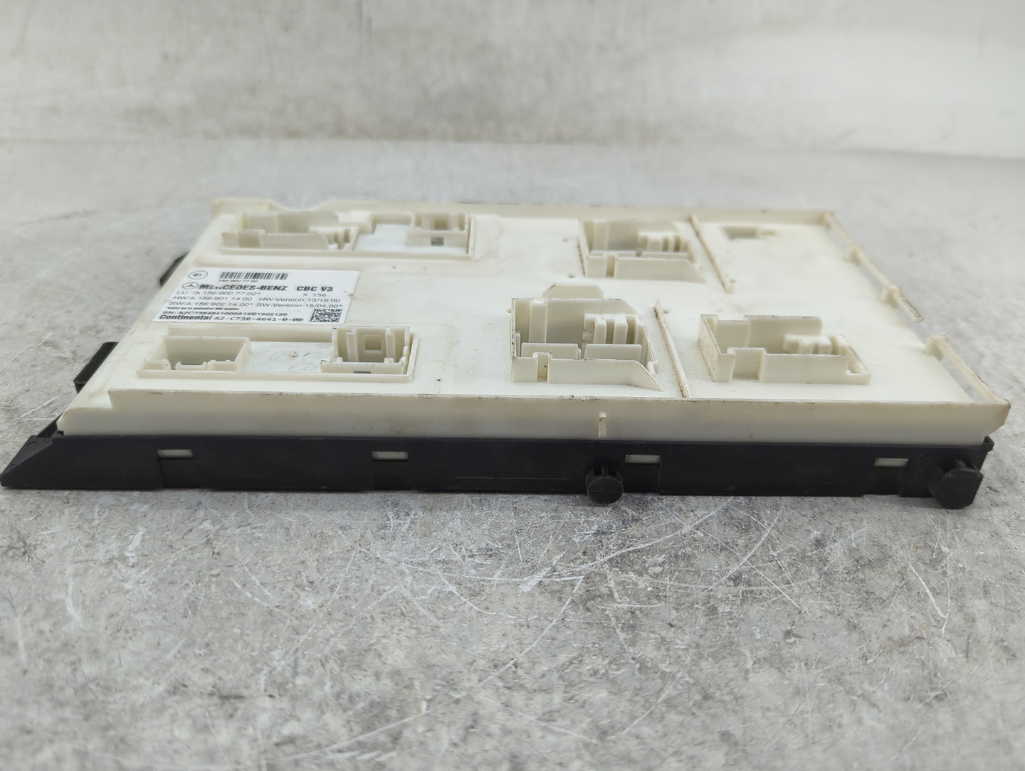 2014 Mercedes-benz Cla250 Body Control Module Bcm Inner Cabin Fuse Box - Oemusedautoparts1.com