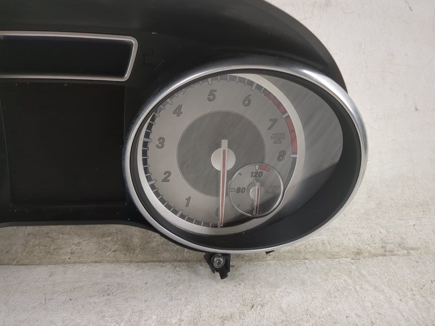 2016 Mercedes-Benz Cla250 Instrument Cluster Speedometer Gauges P/N:0 263 697 134 A1179007401 Miles: Fits OEM Used Auto Part
