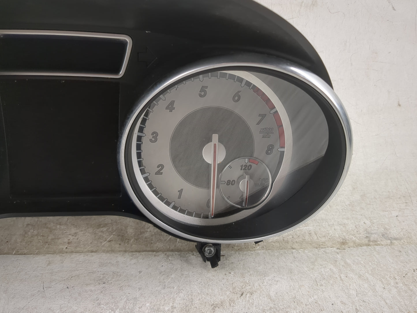 2016 Mercedes-Benz Cla250 Instrument Cluster Speedometer Gauges P/N:0 263 697 134 A1179007401 Miles: Fits OEM Used Auto Part