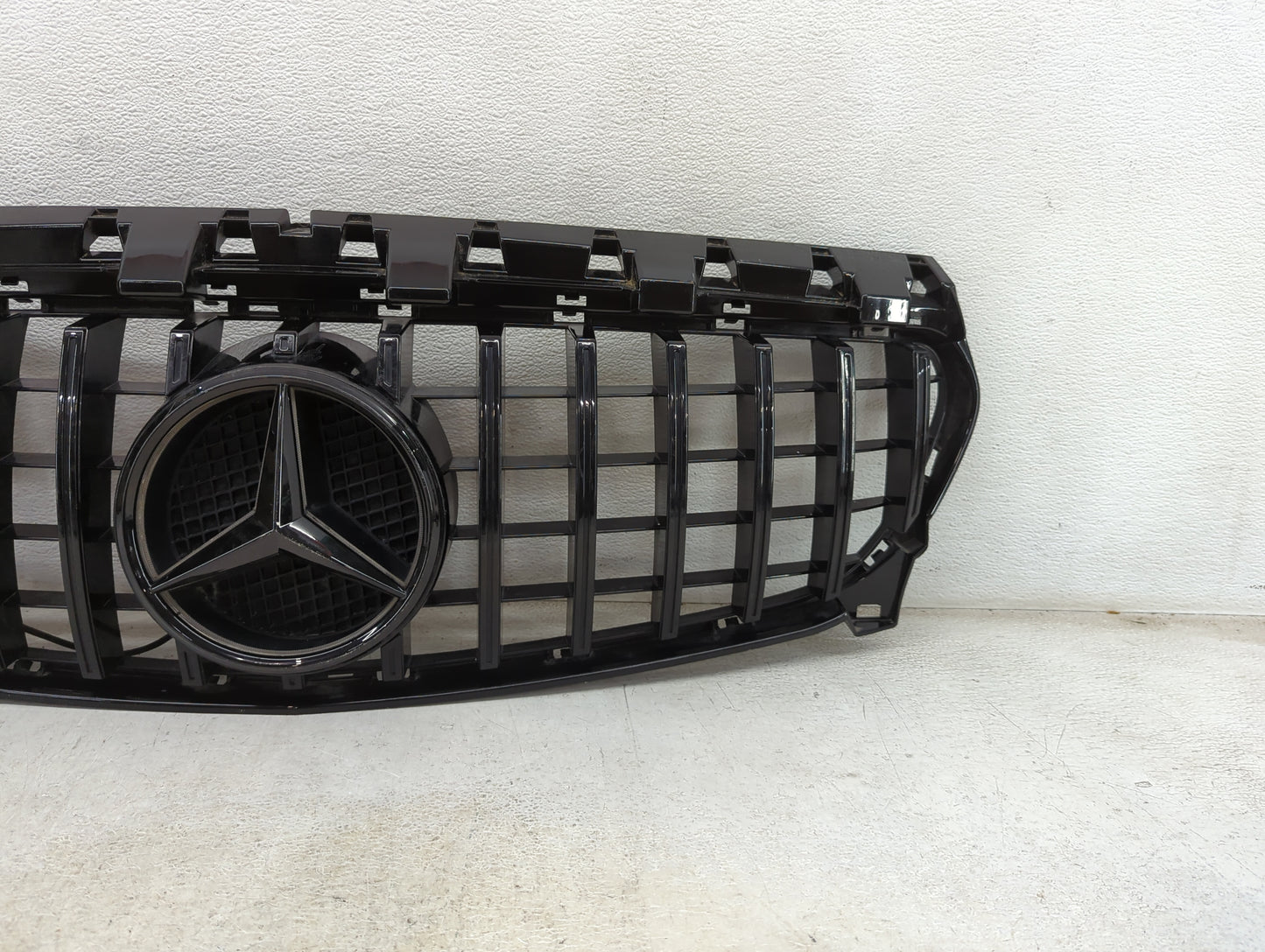 2014-2016 Mercedes-benz Cla250 Front Grille Bumper Not Included - Oemusedautoparts1.com