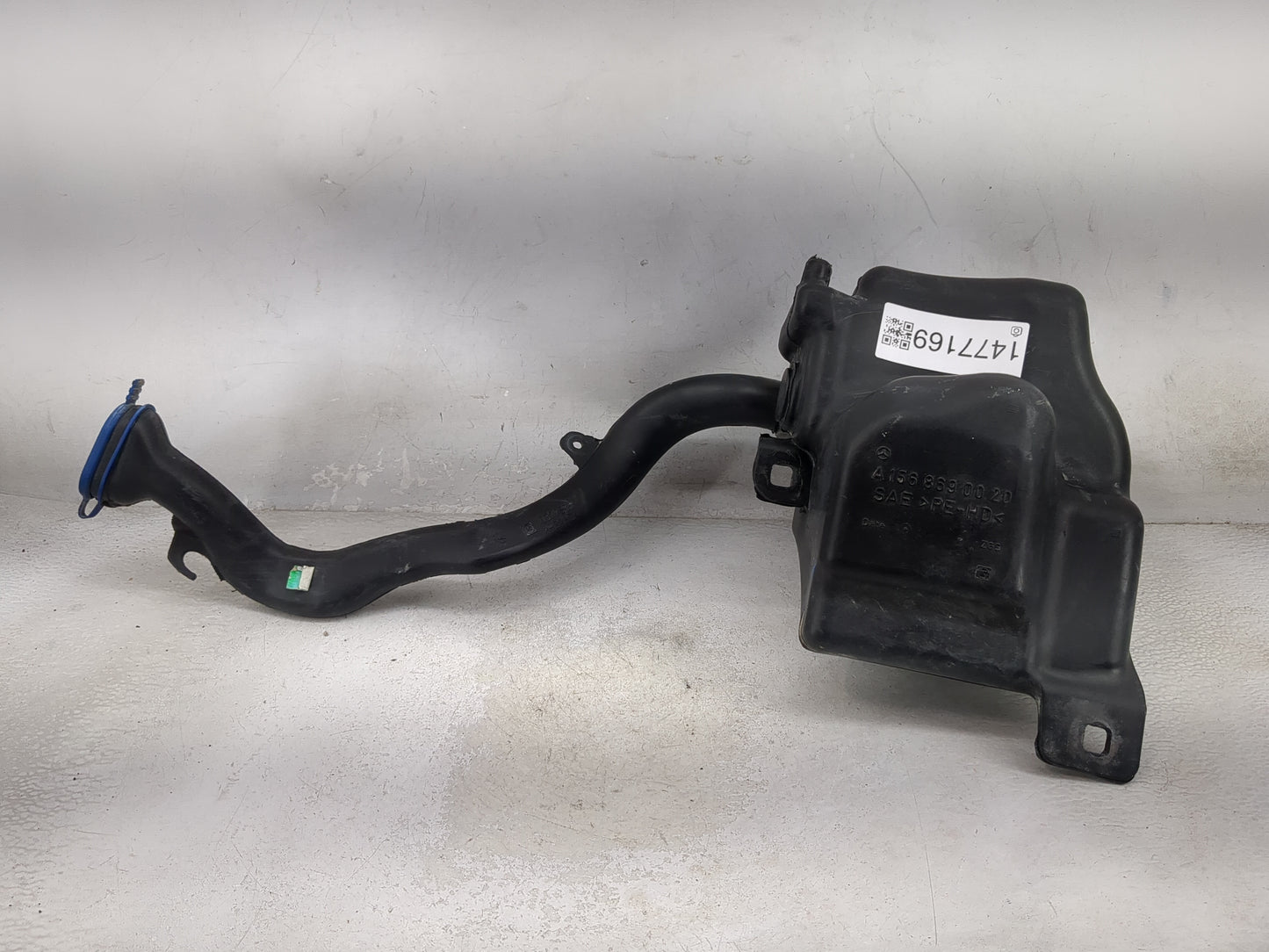 2014 Mercedes-benz Cla250 Windshield Washer Fluid Reservoir Bottle Oem 1477169 - Oemusedautoparts1.com