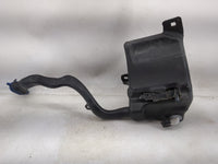 2014 Mercedes-benz Cla250 Windshield Washer Fluid Reservoir Bottle Oem 1477169 - Oemusedautoparts1.com