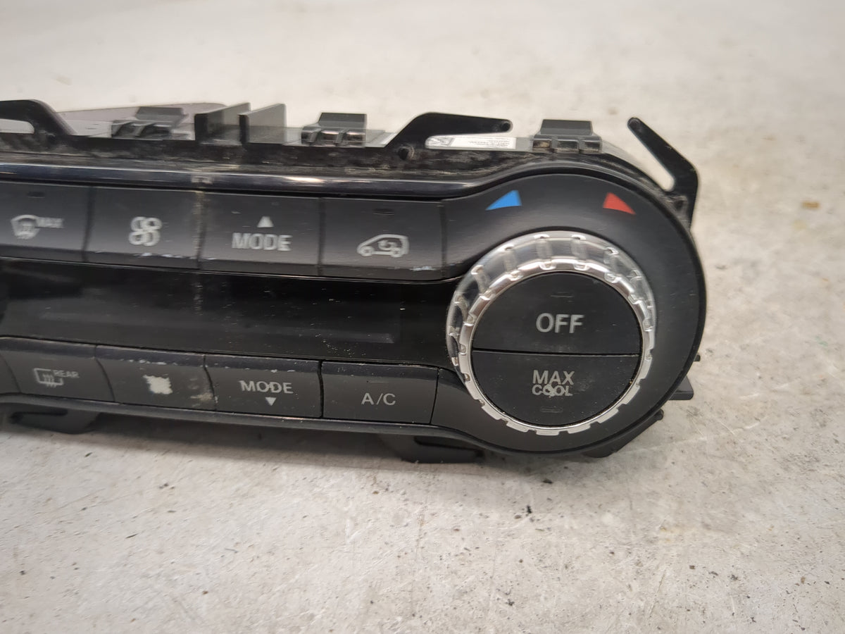 2014-2019 Mercedes-Benz Cla250 Climate Control Module Temperature AC/Heater Replacement P/N:18580407 1858040710 Fits OEM Use