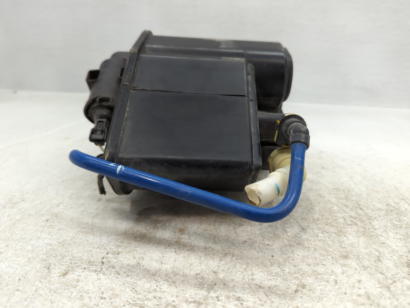2016 Mercedes-benz Cla250 Fuel Vapor Charcoal Canister - Oemusedautoparts1.com