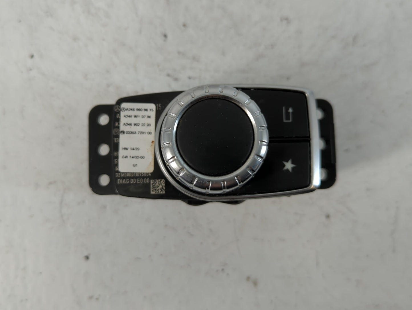 2014-2016 Mercedes-Benz Cla250 Radio AM FM Cd Player Receiver Replacement P/N:A246 902 22 03 A246 900 96 15 Fits OEM Used Au
