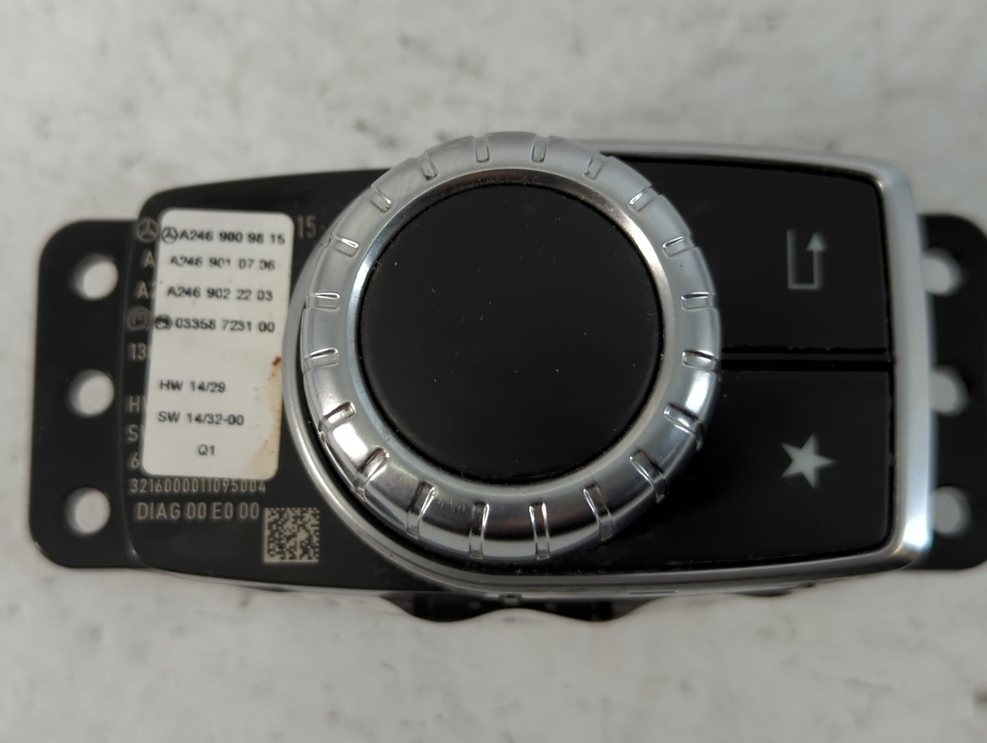 2014-2016 Mercedes-Benz Cla250 Radio AM FM Cd Player Receiver Replacement P/N:A246 902 22 03 A246 900 96 15 Fits OEM Used Au