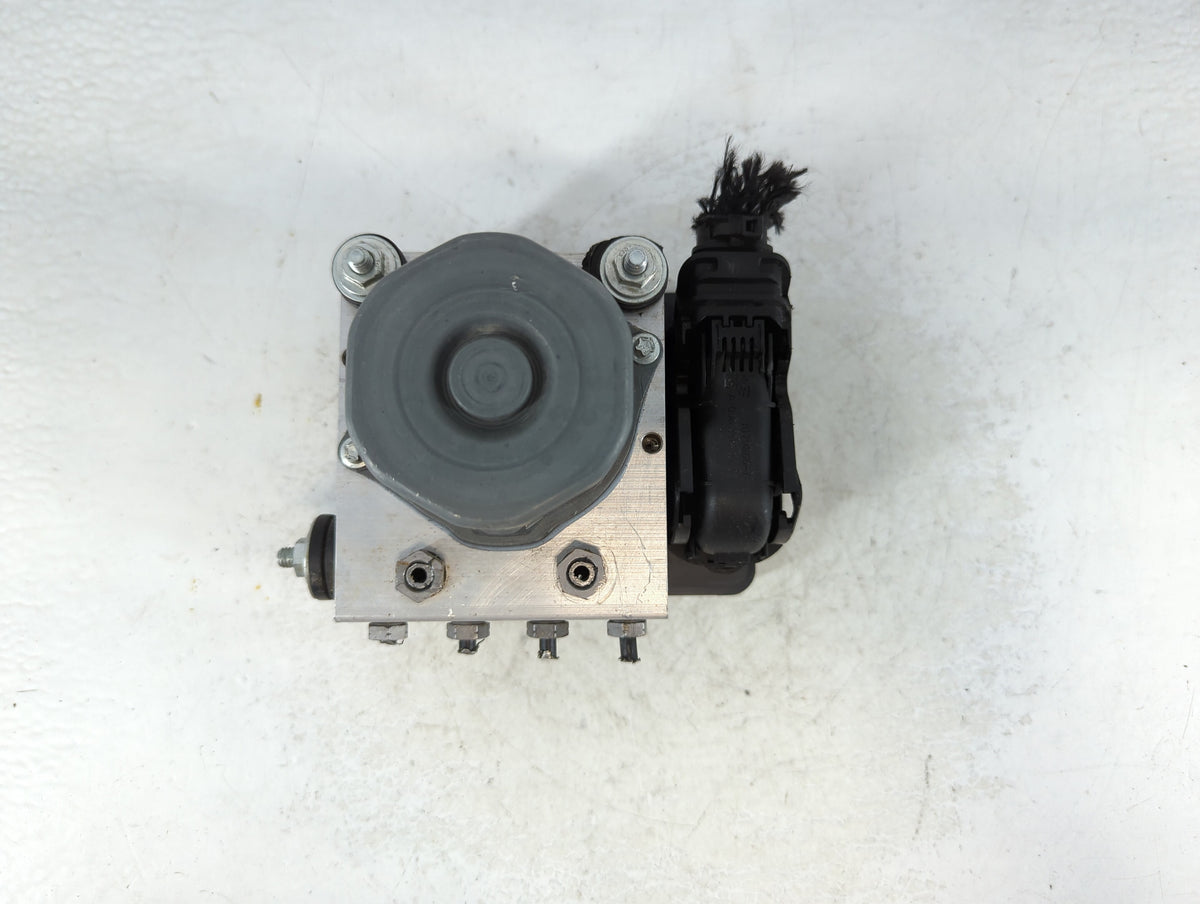 2016-2019 Mercedes-Benz Cla250 Anti-Lock Brake ABS Pump Module Actuator OEM P/N:269 785 A000 431 37 00 Fits OEM Used Auto Pa