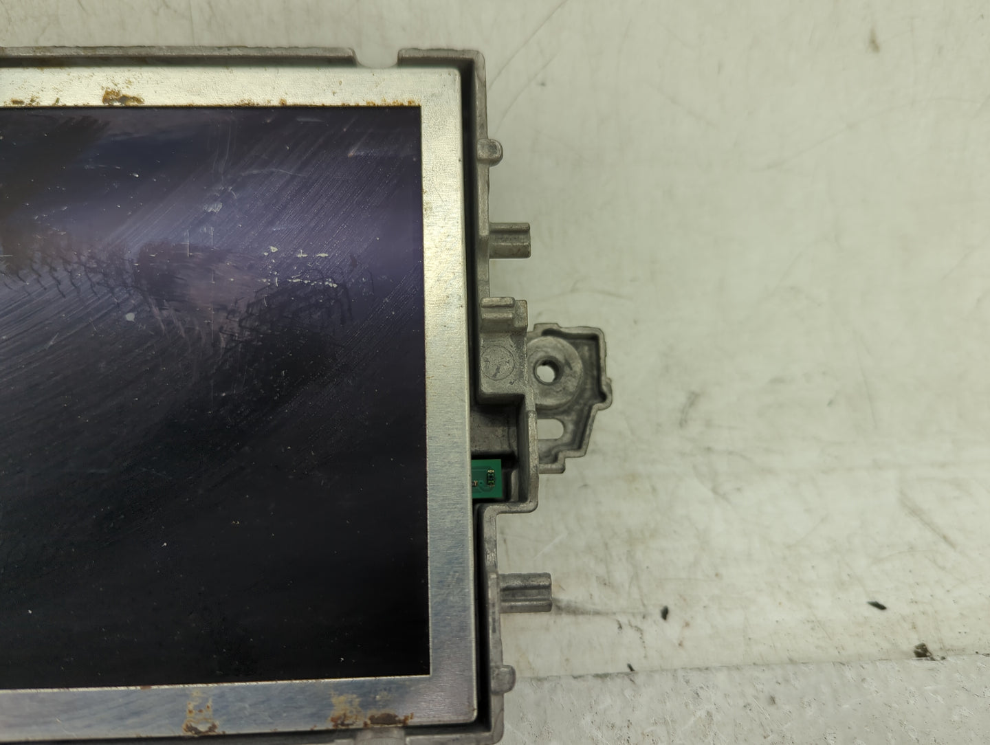 Mercedes-benz E-class Information Display Screen - Oemusedautoparts1.com