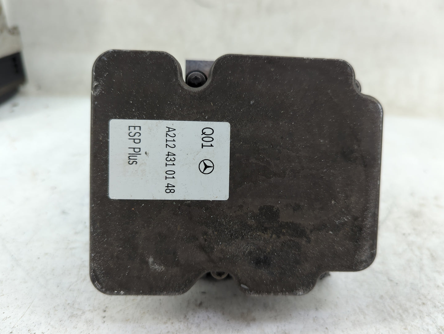 2015-2016 Mercedes-Benz E350 ABS Pump Control Module Replacement P/N:2265106513 0265956094 Fits Fits 2015 2016 2017 OEM Used
