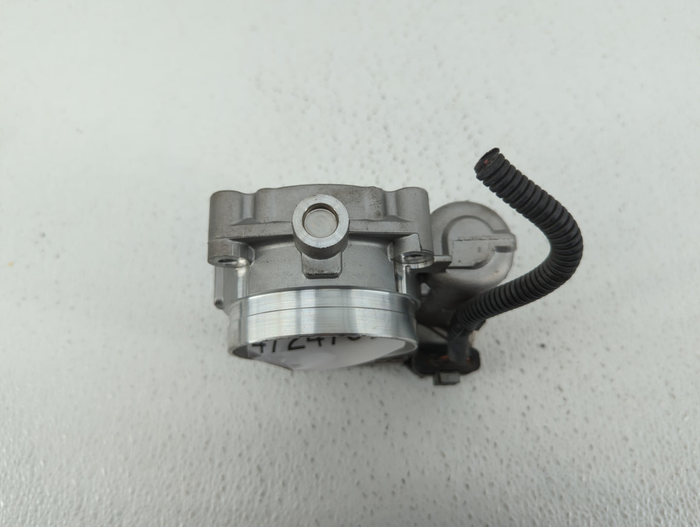 2012-2016 Mercedes-Benz E350 Throttle Body P/N:A 276 141 01 25 2761410125 Fits OEM Used Auto Parts - Oemusedautoparts1.com