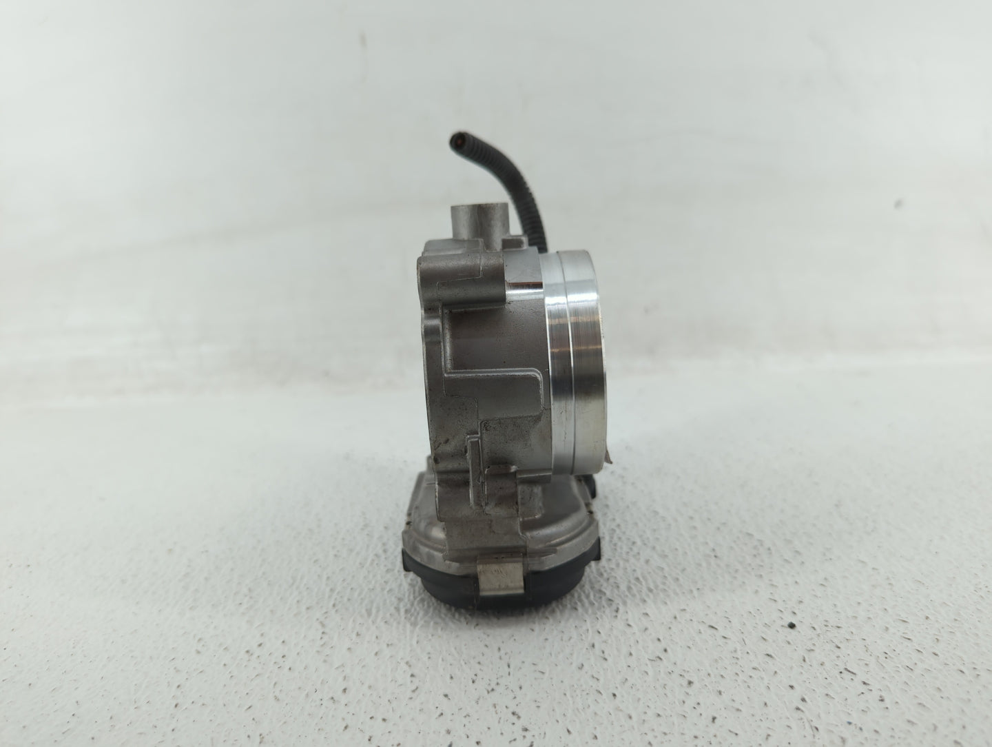 2012-2016 Mercedes-Benz E350 Throttle Body P/N:A 276 141 01 25 2761410125 Fits OEM Used Auto Parts - Oemusedautoparts1.com
