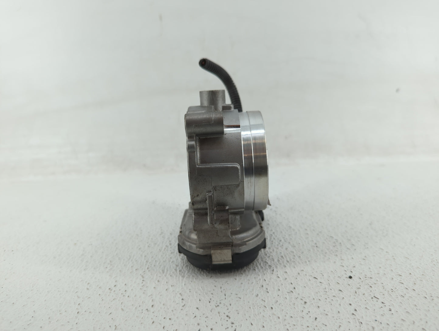 2012-2016 Mercedes-Benz E350 Throttle Body P/N:A 276 141 01 25 2761410125 Fits OEM Used Auto Parts - Oemusedautoparts1.com