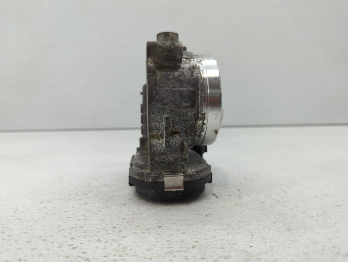 2012-2016 Mercedes-Benz E350 Throttle Body P/N:A 276 141 01 25 2761410125 Fits OEM Used Auto Parts - Oemusedautoparts1.com