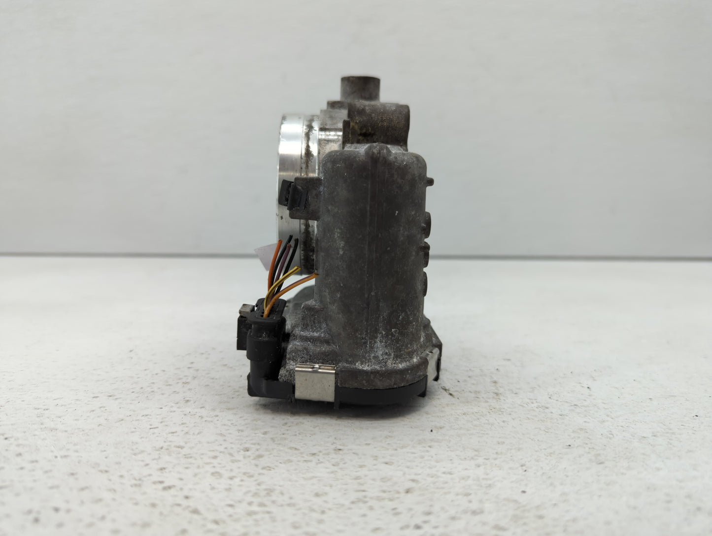 2012-2016 Mercedes-Benz E350 Throttle Body P/N:A 276 141 01 25 2761410125 Fits OEM Used Auto Parts - Oemusedautoparts1.com