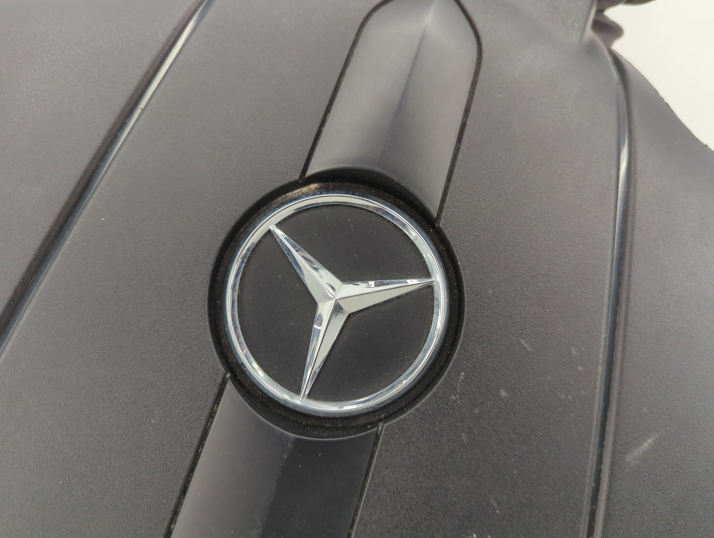 2016 Mercedes-benz E400 Engine Cover - Oemusedautoparts1.com
