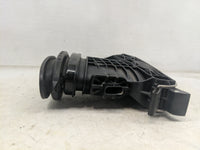 2016 Mercedes-benz Gl350 Air Cleaner Intake Duct Hose Tube - Oemusedautoparts1.com