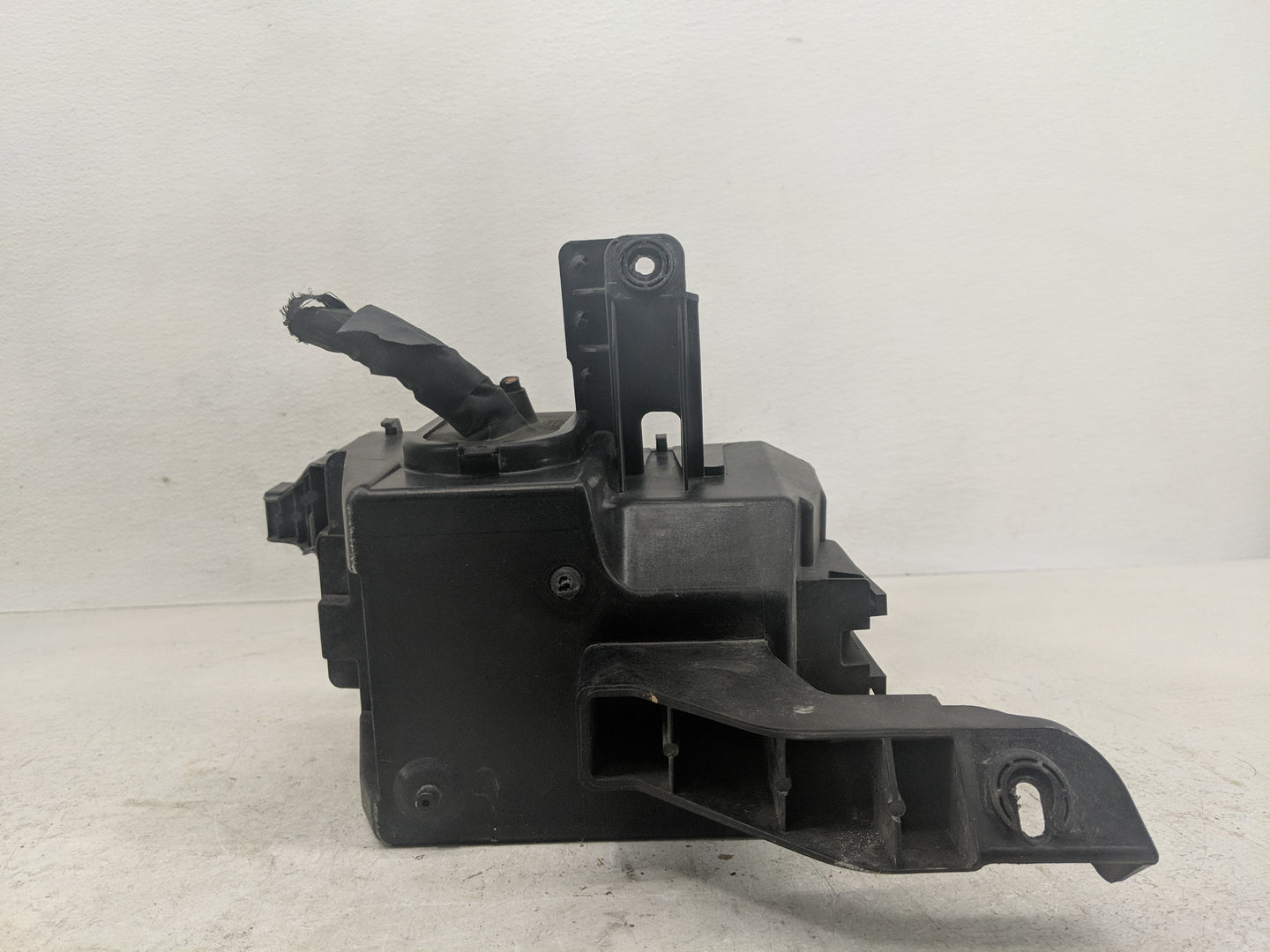 2013-2016 Mercedes-Benz Gl450 Fusebox Fuse Box Panel Relay Module P/N:18567321 Fits Fits 2013 2014 2015 2016 OEM Used Auto P