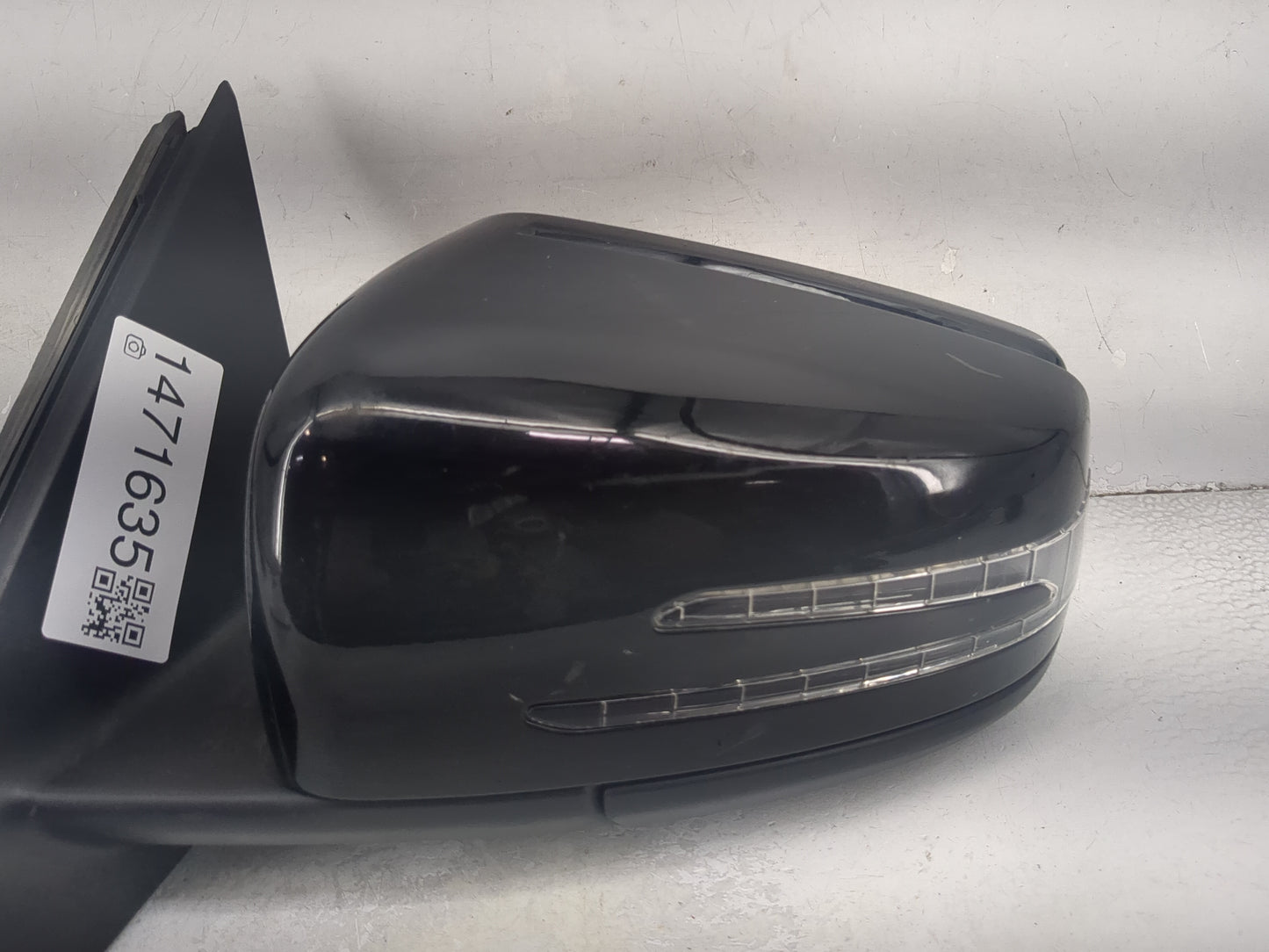 2016 Mercedes-Benz Gla-Class Driver Side View Mirror - Left Door Mirror OEM Used - Oemusedautoparts1.com