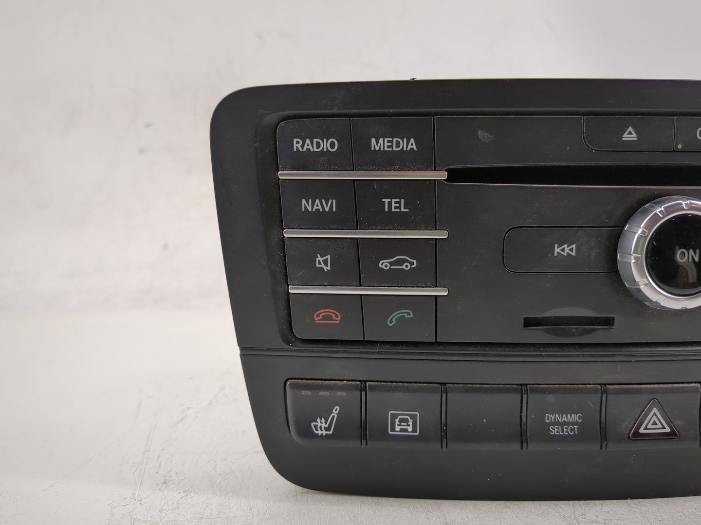 2016-2020 Mercedes-Benz Gla250 Radio AM FM Cd Player Receiver Replacement P/N:A2469002818 Fits Fits 2016 2017 2018 2019 2020